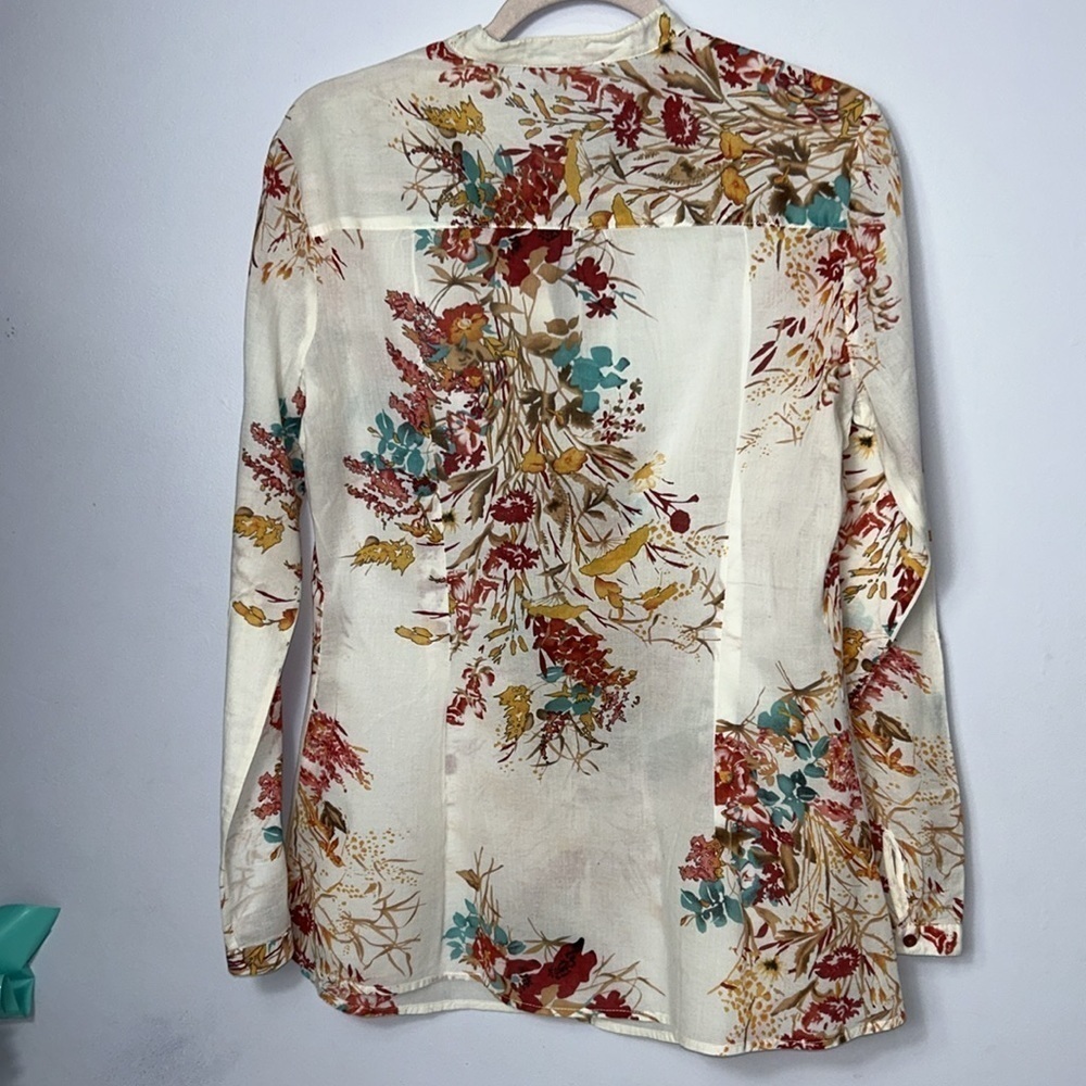 University Club Floral Blouse - Picture 6 of 8